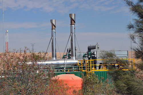 6664839811_68504f770f