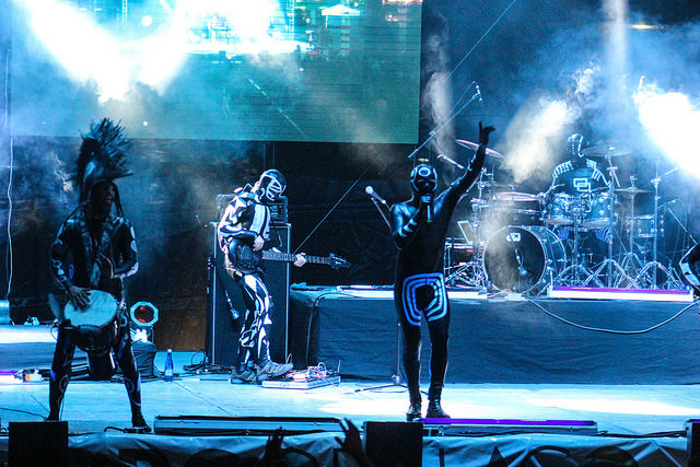 17206713281_16370bb0a1_z