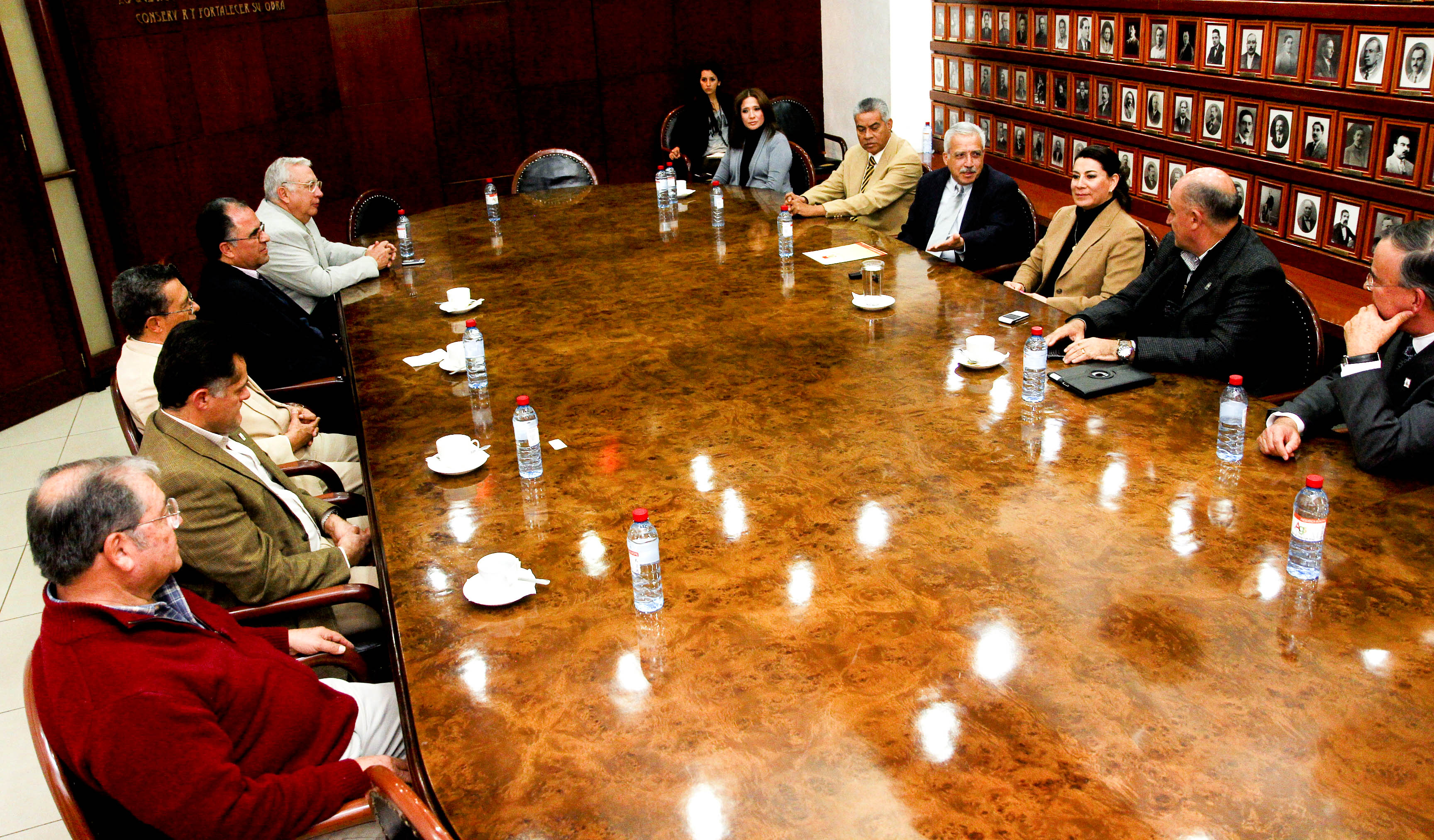 Recibe alcaldesa al nuevo Consejo Directivo del Colegio de Ingenieros Civiles