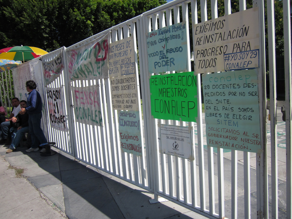 Autoridades del Conalep I usan fuerza pública para retirar a manifestantes