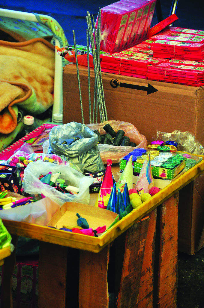 Operativos municipales decomisan 15 mil piezas elaboradas con pólvora