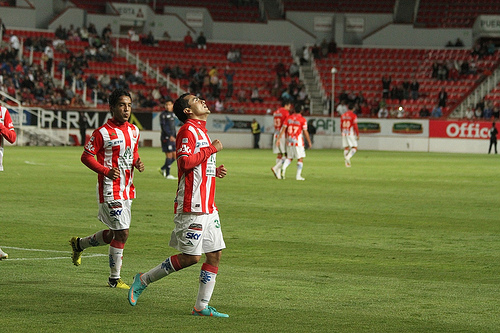Necaxa empata a tres con Estudiantes Altamira