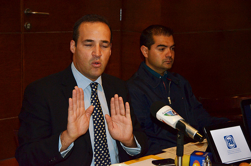 Desconoce Novales Arellano la encuesta y la califica de amañada