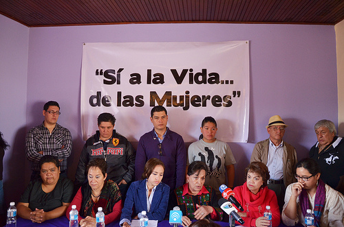 Asociaciones sociales en contra de la iniciativa de reformar el Artículo 2