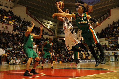 Panteras da el primer zarpazo con gran actuación de Ricardo Meléndez