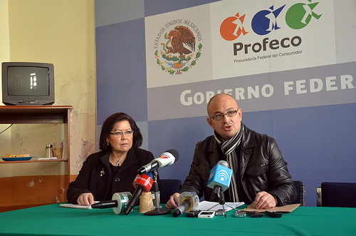 Fraude con credenciales para votar; cuidado con Megacable