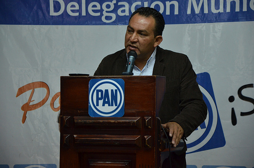 Desilusión y desánimo por la fuga de seguidores, acepta el PAN