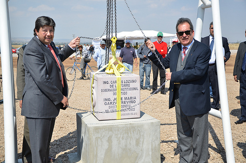 Primeras piedras de ampliación de Parque Industrial San Francisco y Empresa Unipres