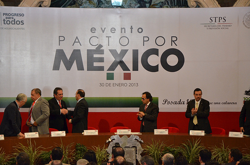 Reunión del Pacto por México con sectores productivos locales