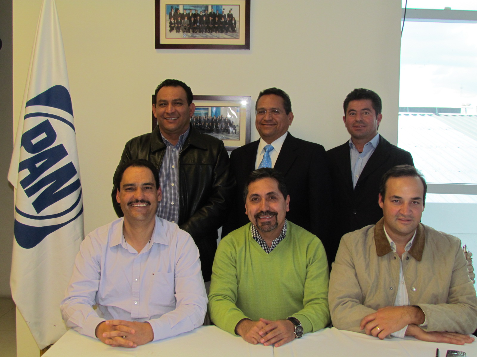 No a intenciones cupulares o caciquiles: Jorge López