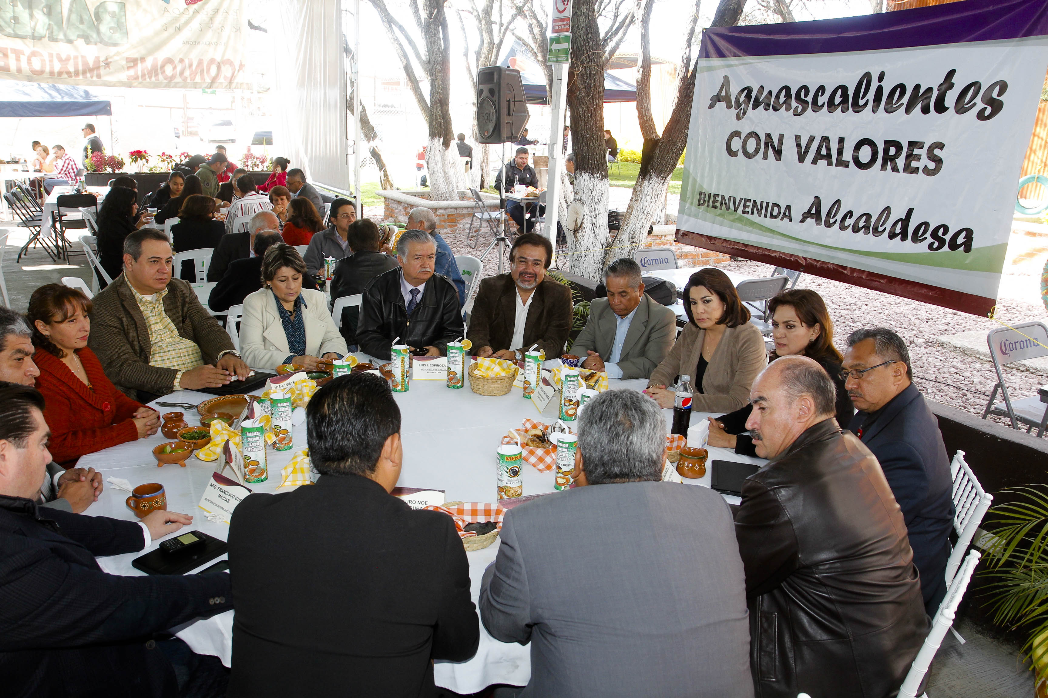 Se reúne la alcaldesa con 27 congregaciones cristianas