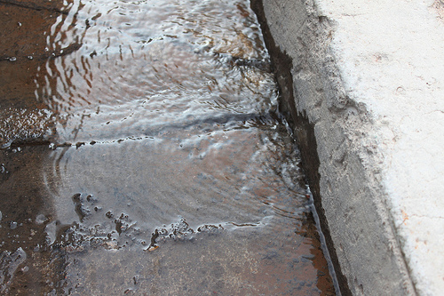 De 10 a 2 mil días de salario mínimo a quien desperdicie el agua