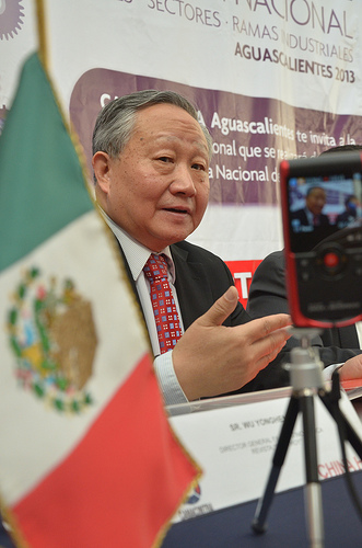 Empresarios chinos “están esperando el momento” para participar en Pemex