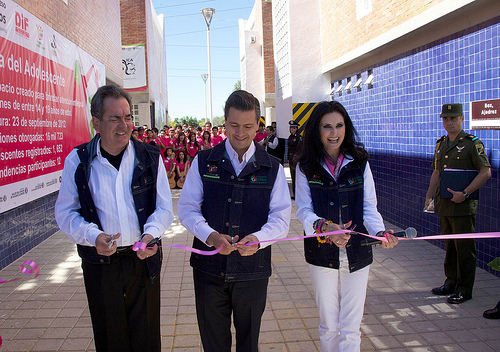 Enrique Peña Nieto “inaugura” la Casa del Adolescente