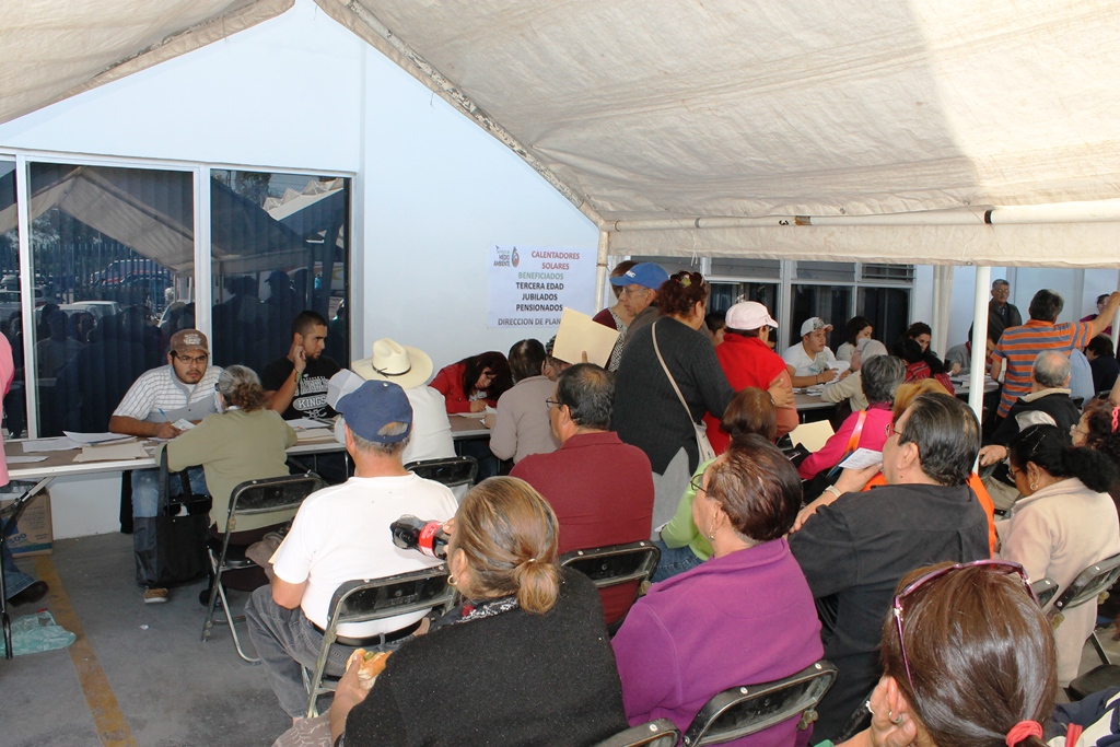 Asigna Gobierno del Estado primeros 2 mil 500 calentadores solares gratuitos
