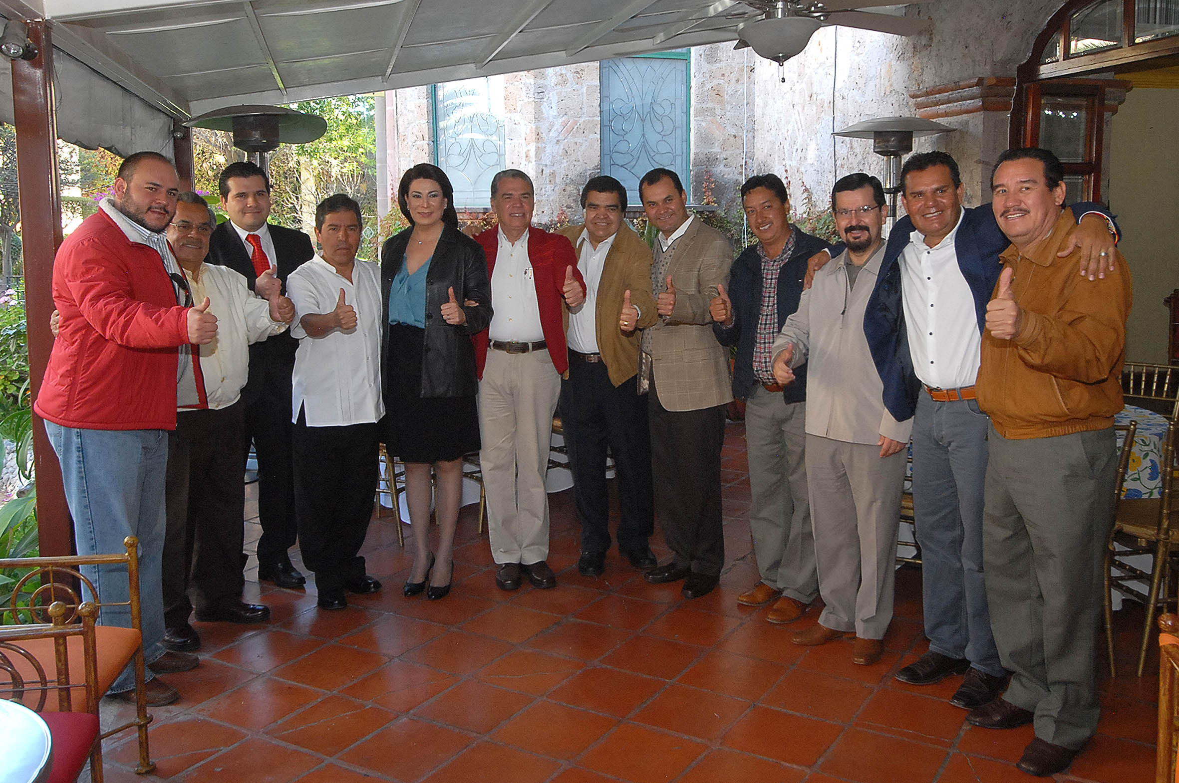 Se reúne delegado del PRI con presidentes municipales