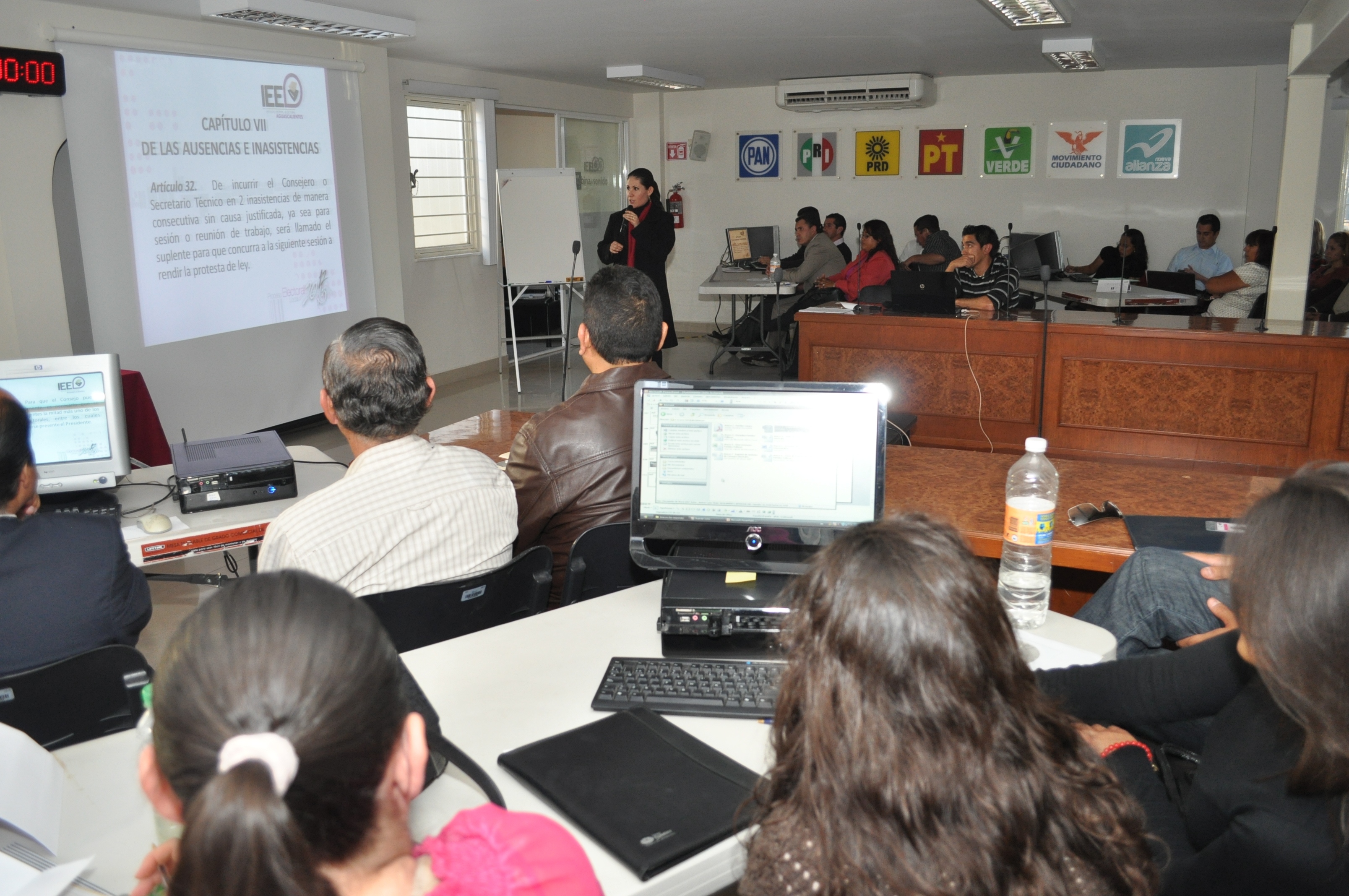18 consejeros distritales recibieron instrucción de la materia electoral