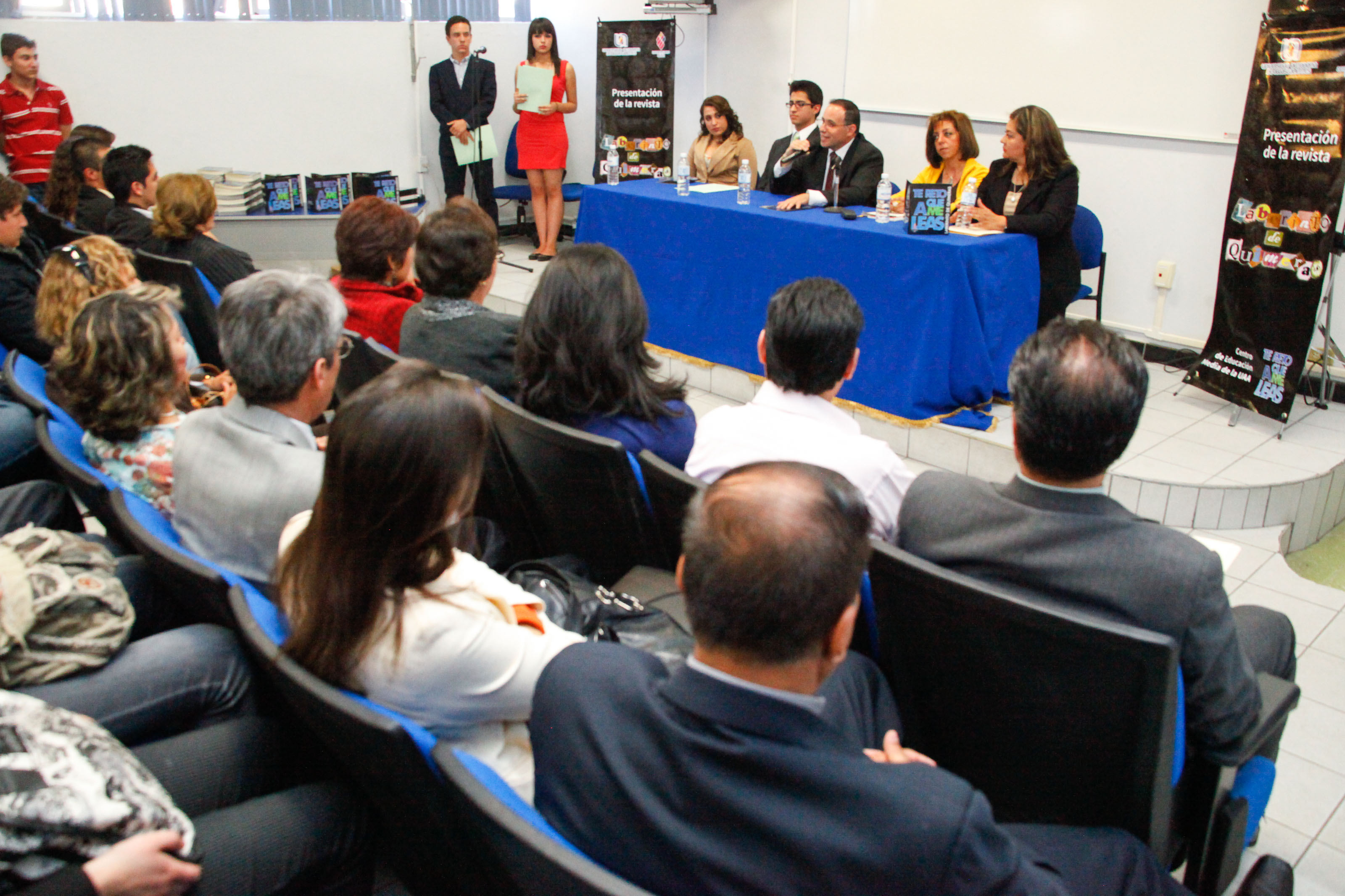 Presentan primera edición de Laberinto de Quimeras