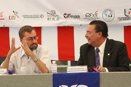 Invita Avelar a contendientes a reflexionar sobre la valía de la educación