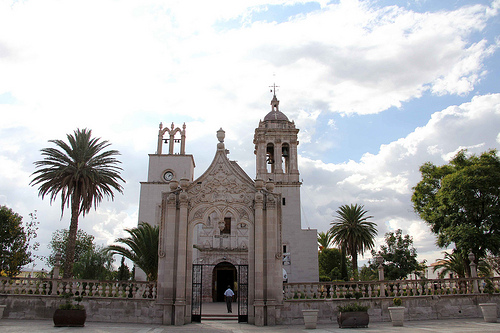 Sólo un Papa más tolerante podrá detener el éxodo de católicos