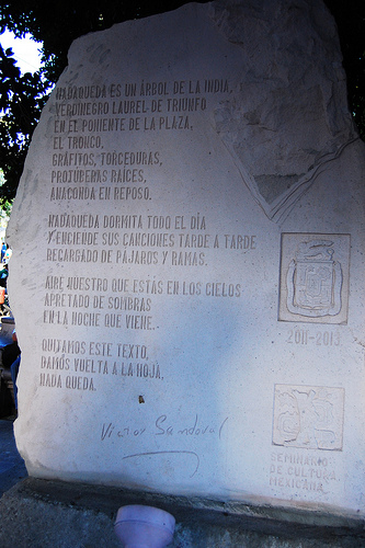 Sobre Víctor Sandoval