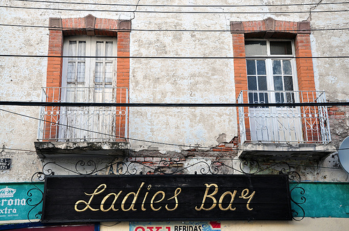 Verificación Única clausura dos bares por prostitución y alternancia