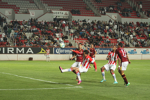 Necaxa empata a cero con Estudiantes