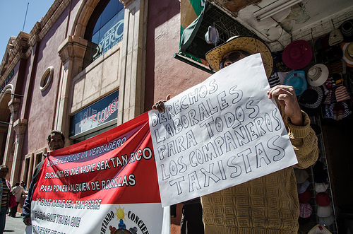 Choferes de taxis ecológicos sin registro en transporte público