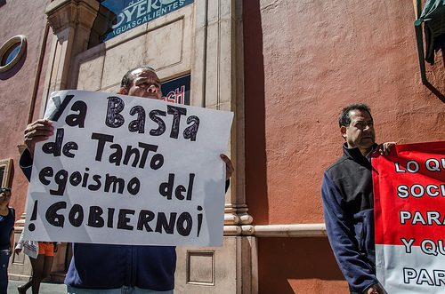 Estallan conductores y marchan contra la empresa 4000-Taxi por omitir acuerdos