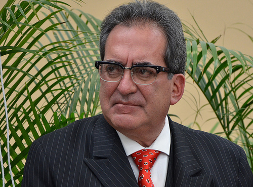 Se ha dejado la responsabilidad educativa a gobiernos estatales, lamenta el gobernador