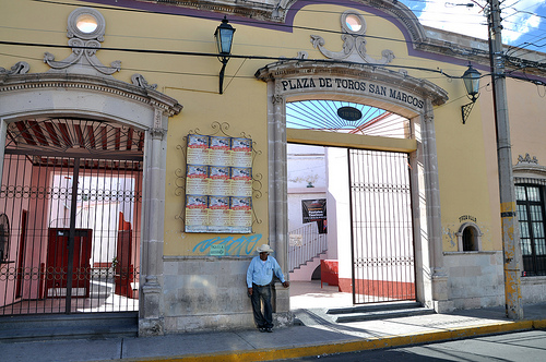 Agremiados al Sindicato de Trabajadores de Plazas de Toros, Deportes y Espectáculos no cuentan con seguro social ni prestaciones de ley