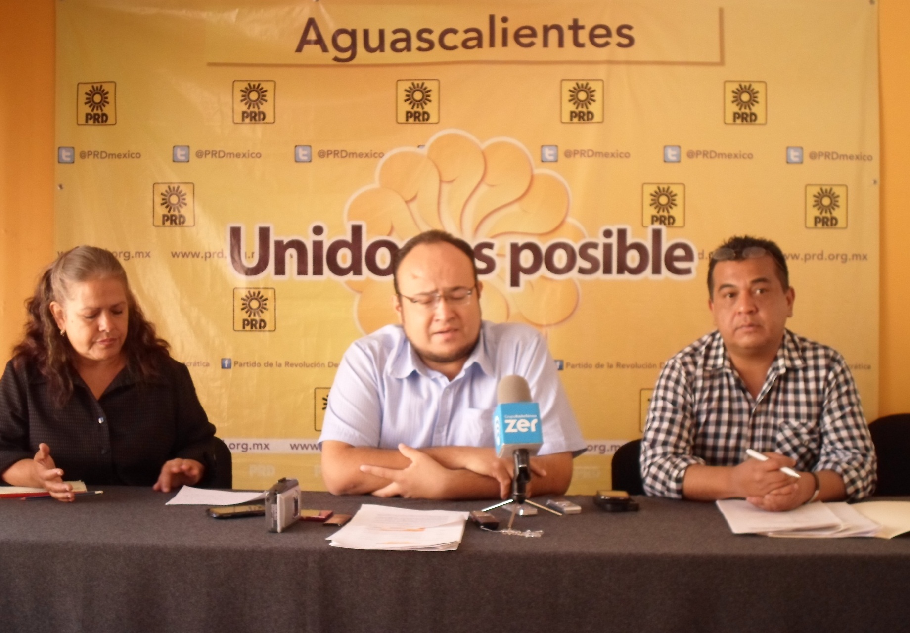 PRD exige a gobernador dejar de placear a los candidatos del PRI