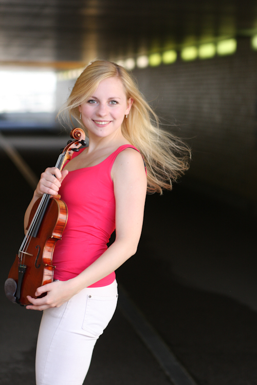 Enrique Bátiz y Dalia Kuznecovaite en el séptimo concierto de la OSA