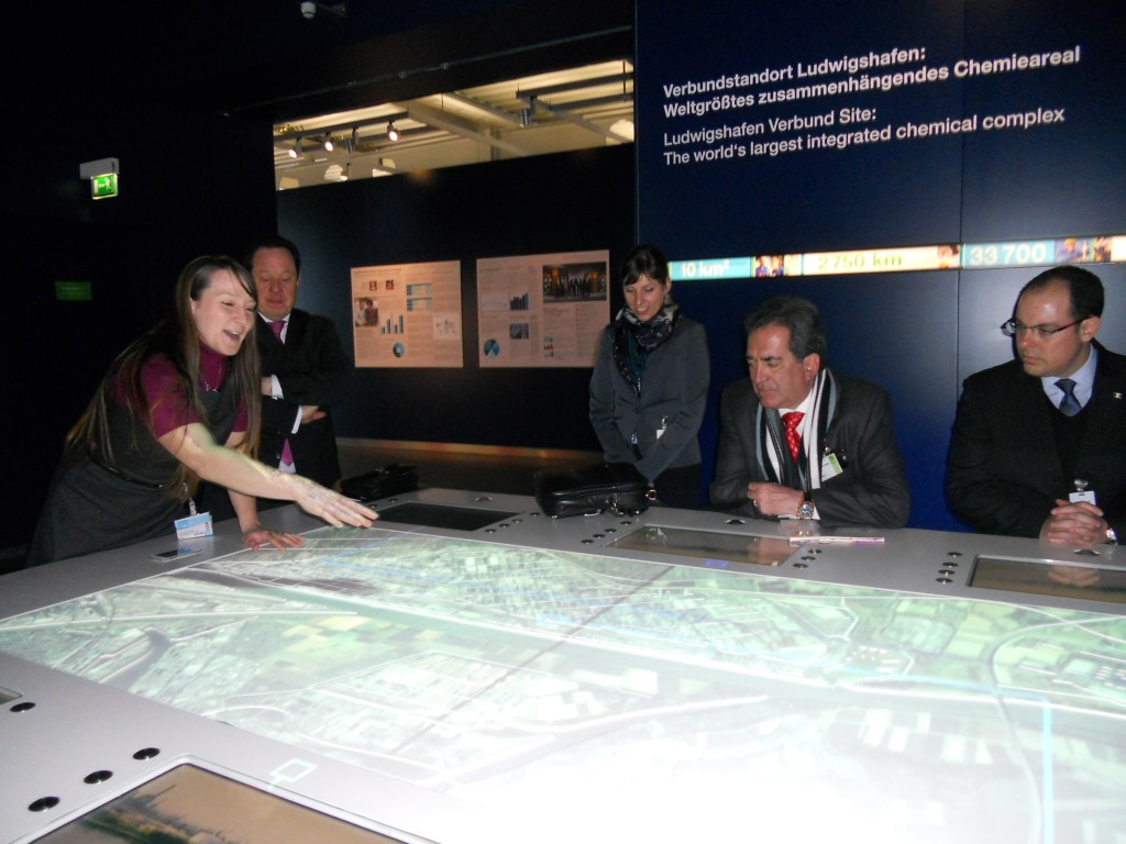 Inicia gira del gobernador Carlos Lozano de la Torre por Alemania LJA