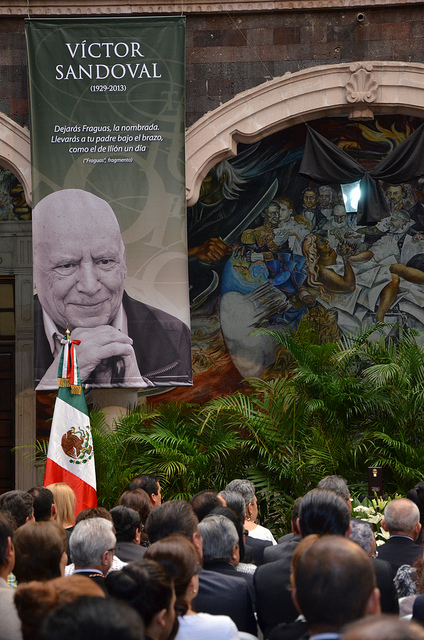 Nació en el otoño para morir en la primavera y vivir para la eternidad: homenaje póstumo a Víctor Sandoval