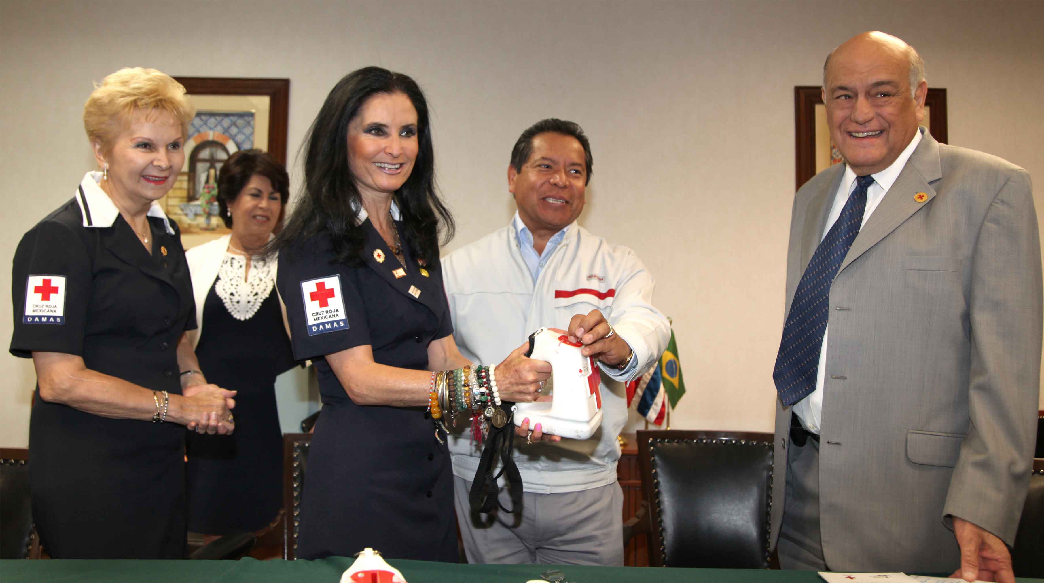 Continúa la Colecta Anual de la Cruz Roja