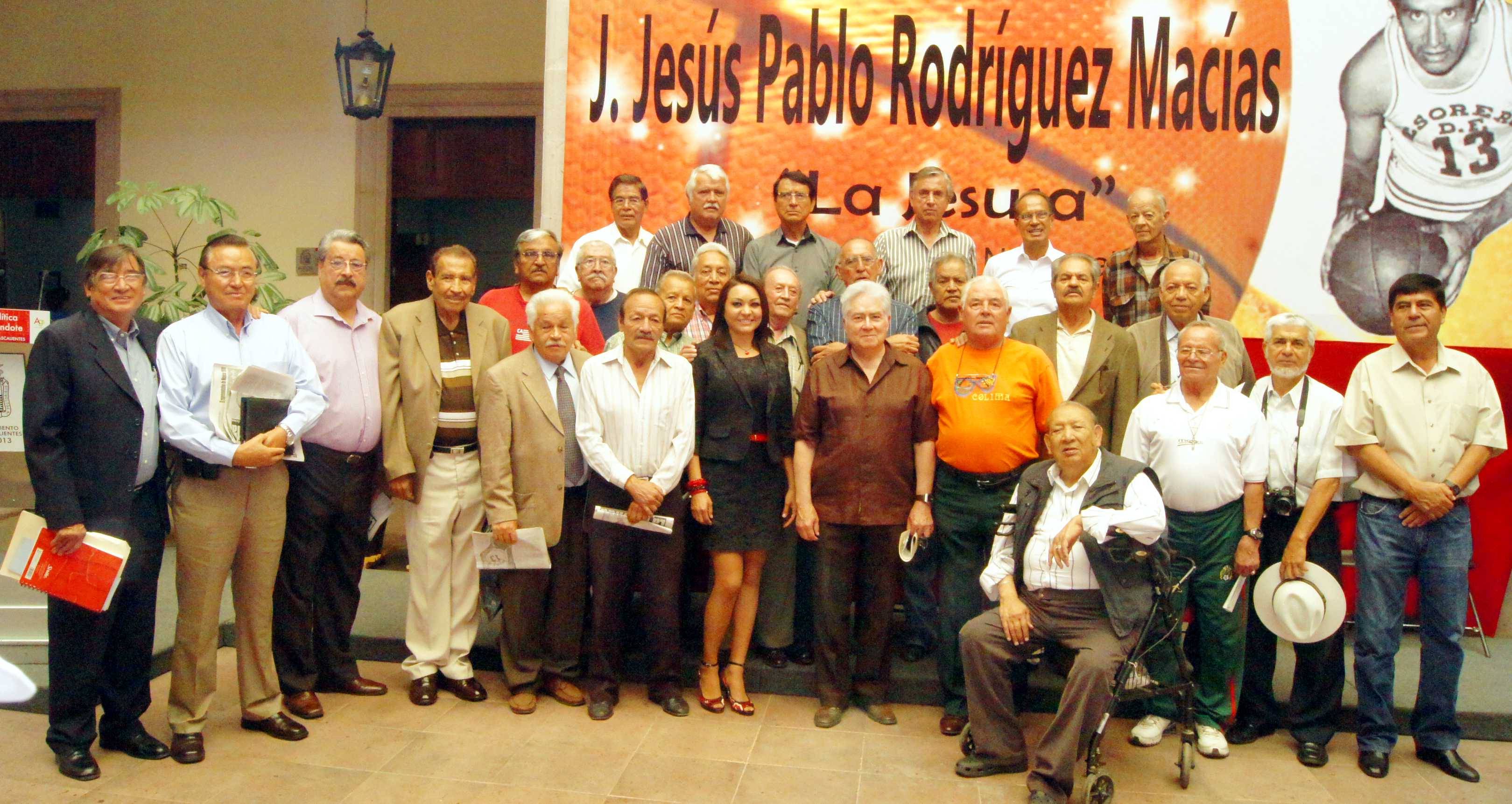 Gobierno municipal y Congreso del Estado realizan homenaje póstumo a Jesús Rodríguez