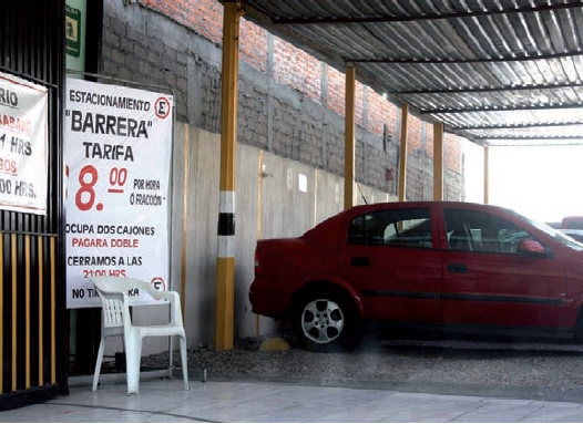 Incrementan precios de estacionamientos durante la Feria Nacional de San Marcos