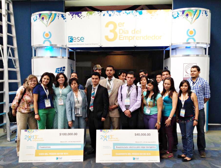 Alumnos de la UAA, ganadores en el certamen Emprendedores 2013