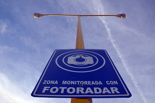 Insiste el PAN en arremeter contra las fotomultas