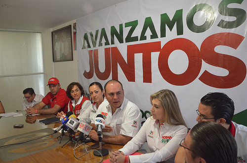 Demandan al gobernador de Guanajuato sacar las manos del proceso electoral