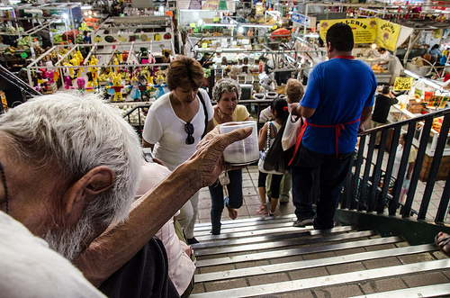 Locatarios exigen remodelación del Mercado Terán