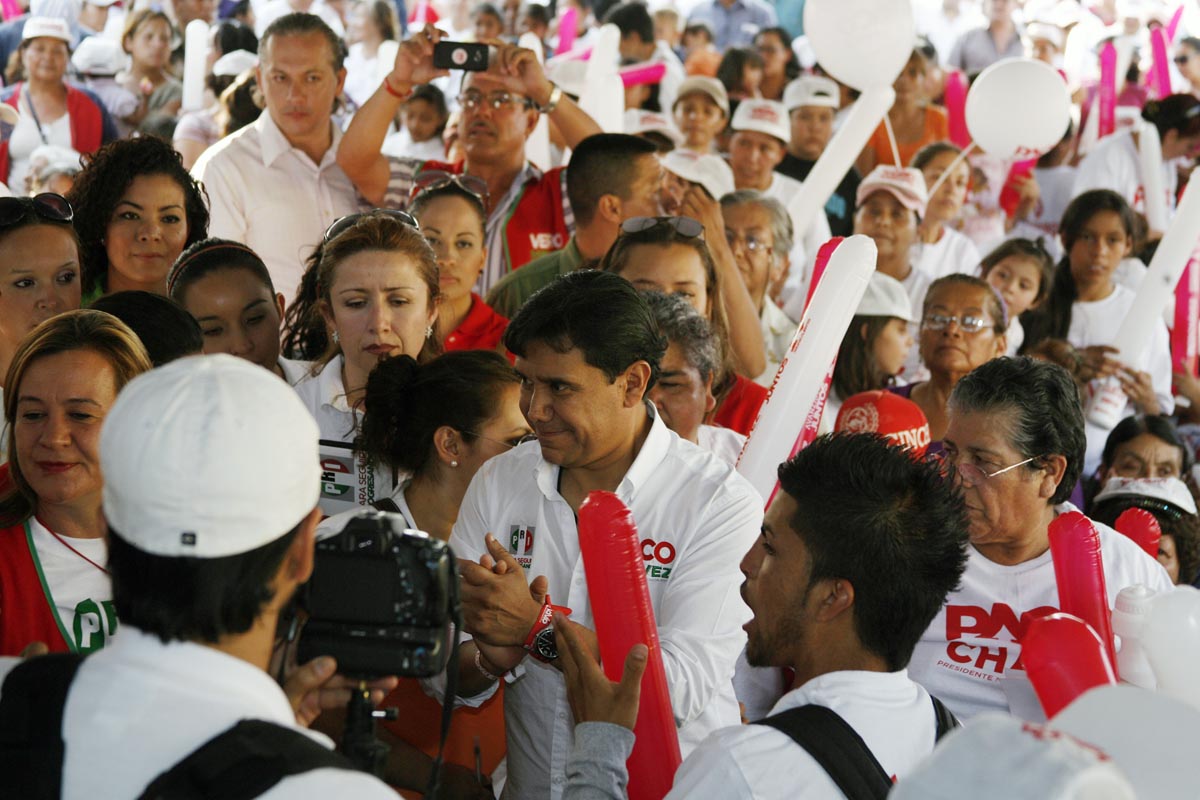 Reunión de Chávez Rangel con vecinos de Lomas del Chapulín