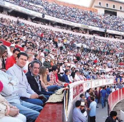 Alonso Reyes y Lozano de la Torre en la Monumental