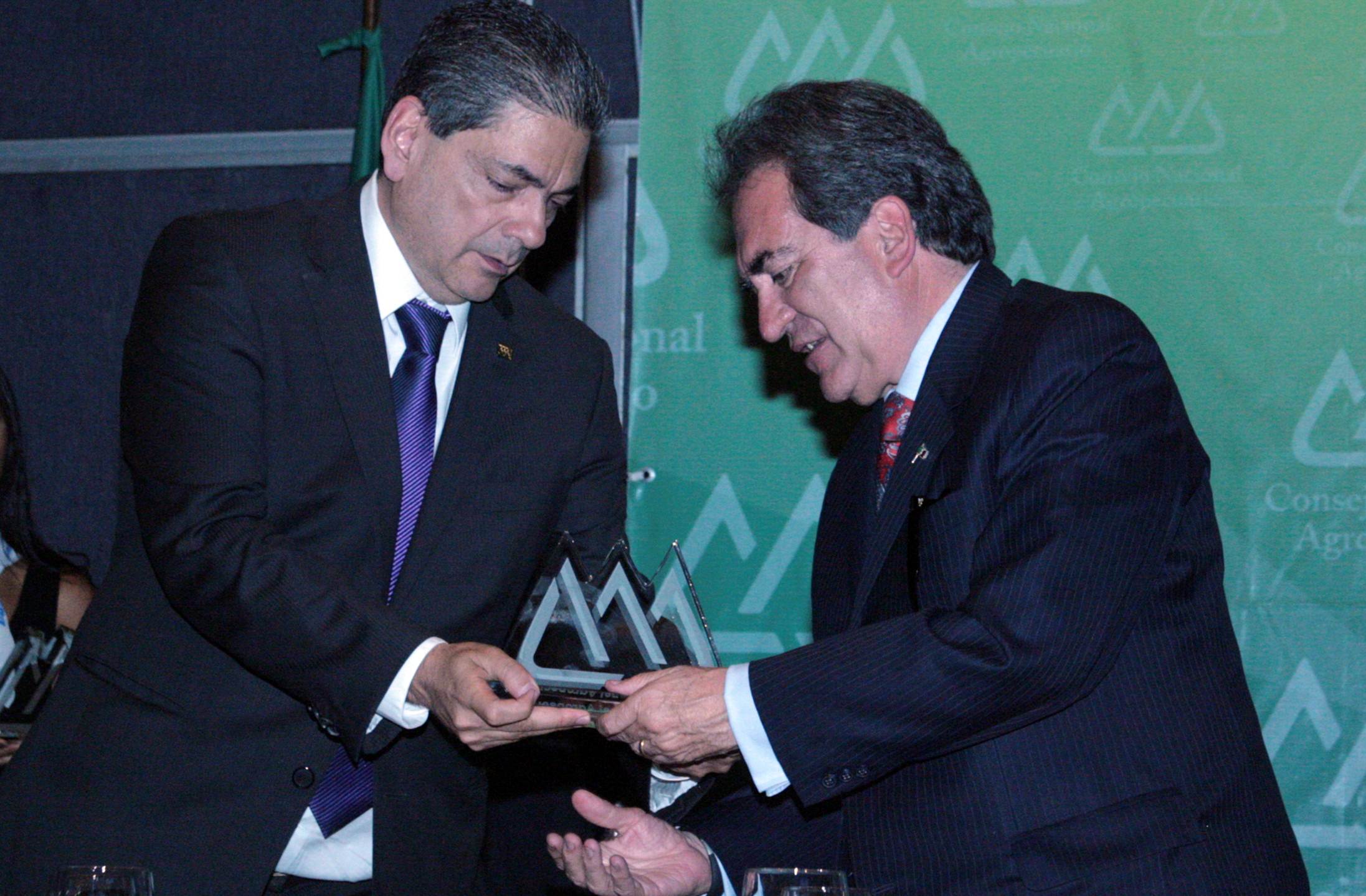 Se ofertaron 900 apoyos para beneficiar a 22 mil productores agropecuarios