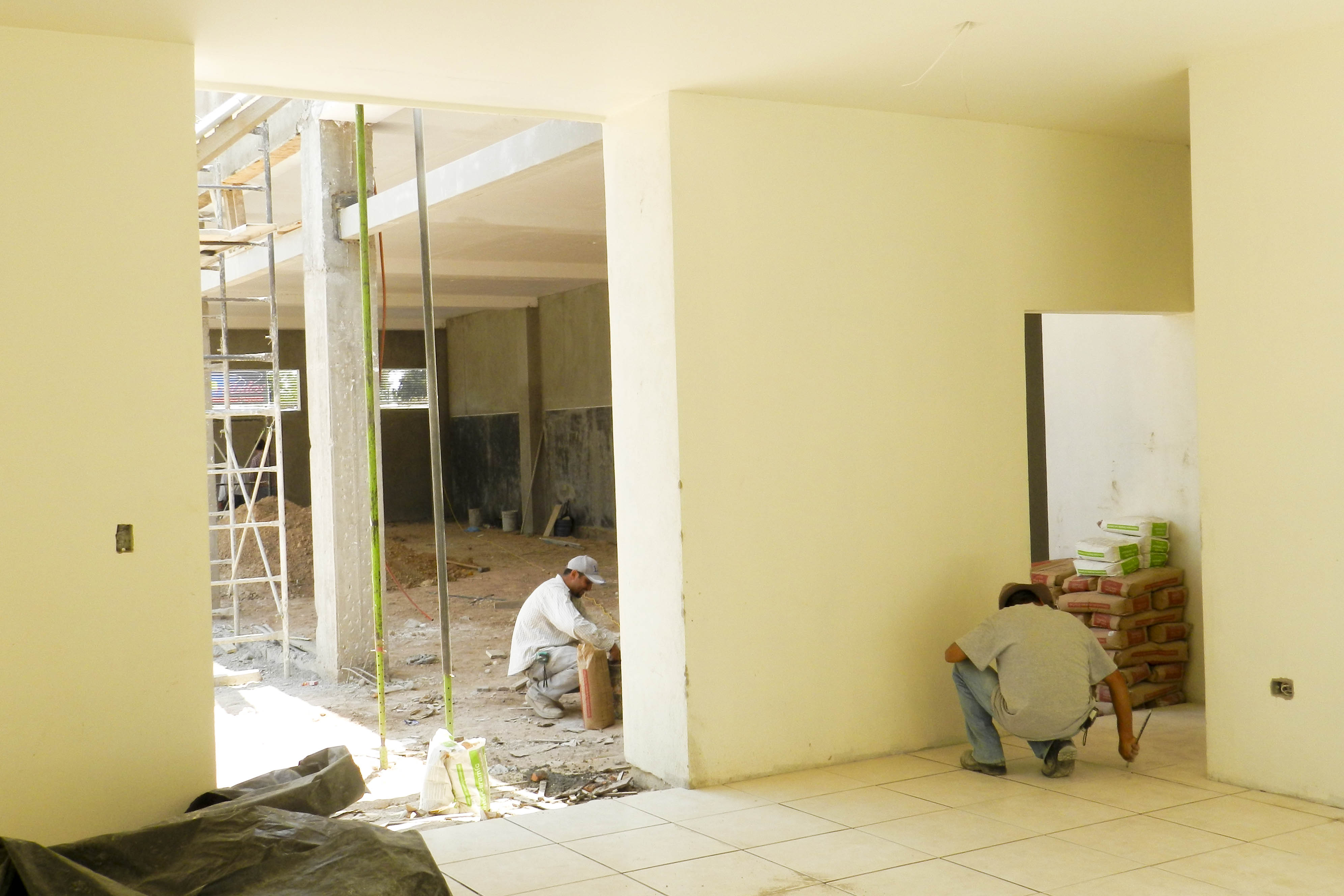 Registra 90% de avance la construcción de la Escuela de Mecánica Convive Feliz