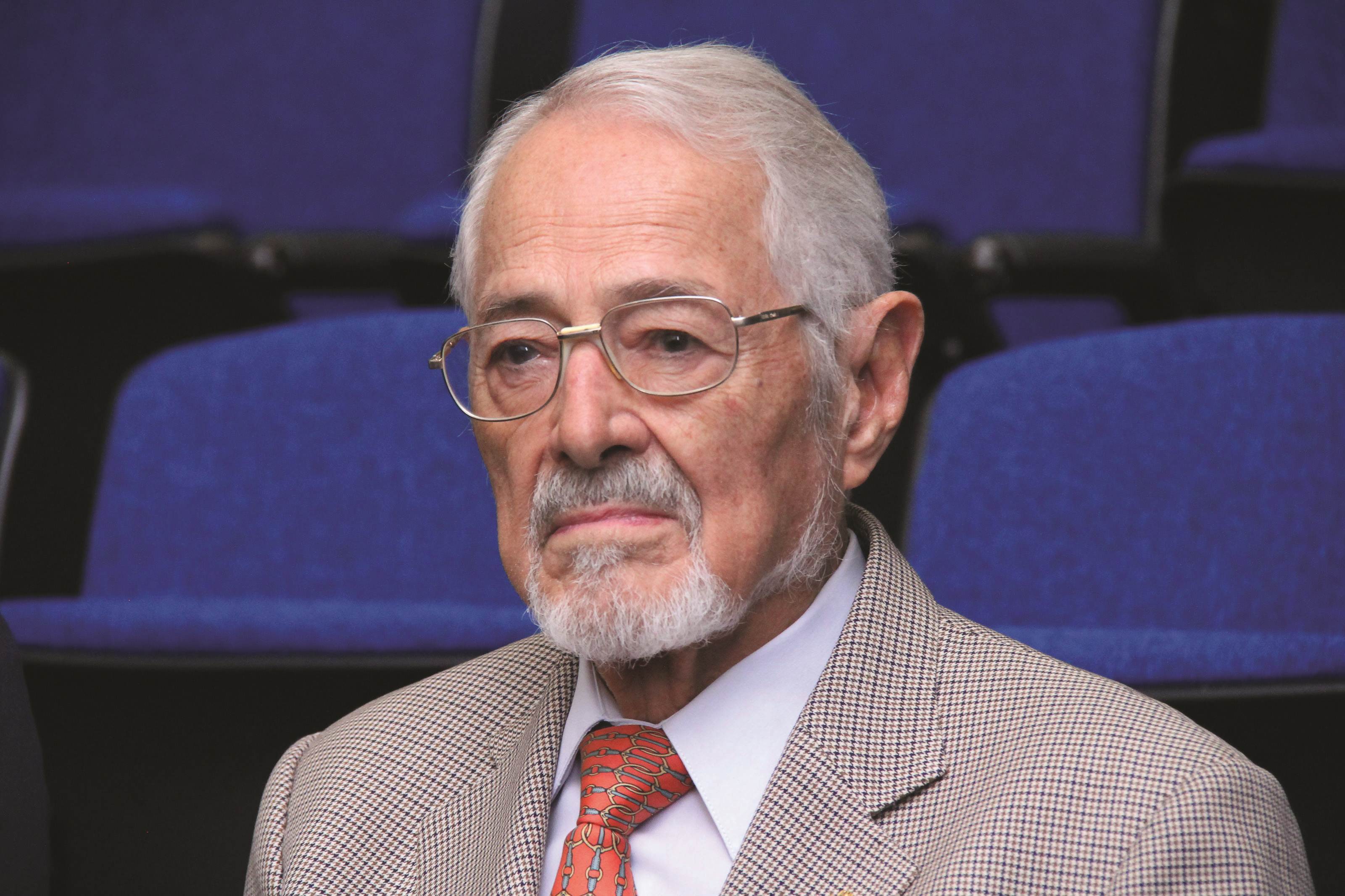 Ruy Pérez Tamayo se reúne con autoridades de la UAA