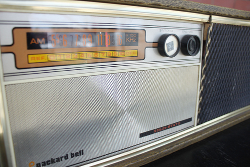 La radio universitaria no debe ser nicho de “locutores clones”