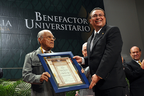 Entrega UAA Presea Universitaria a ex rectores y a benefactor de la institución