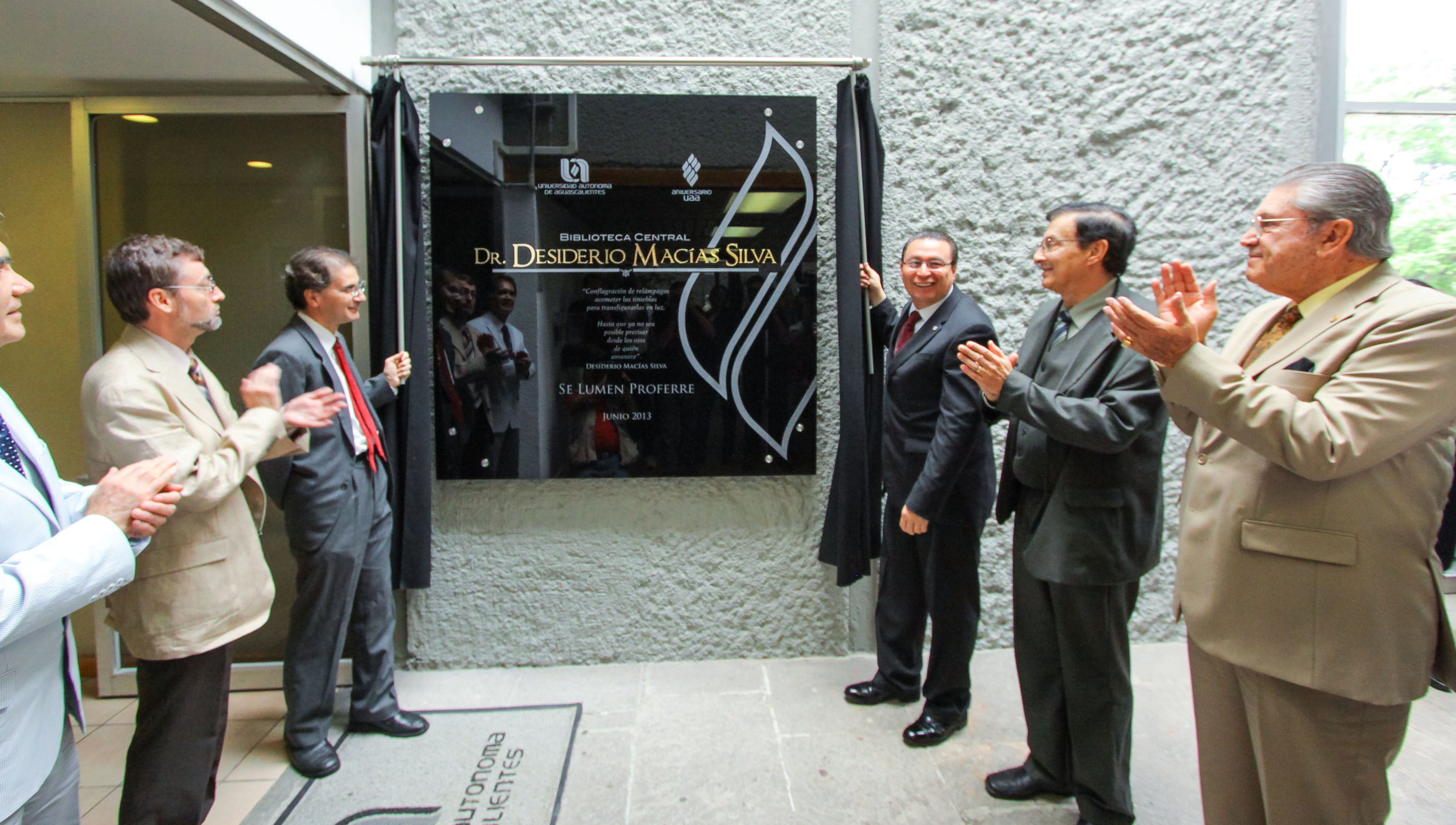 Nombran Desiderio Macías Silva a la Biblioteca Central de la UAA
